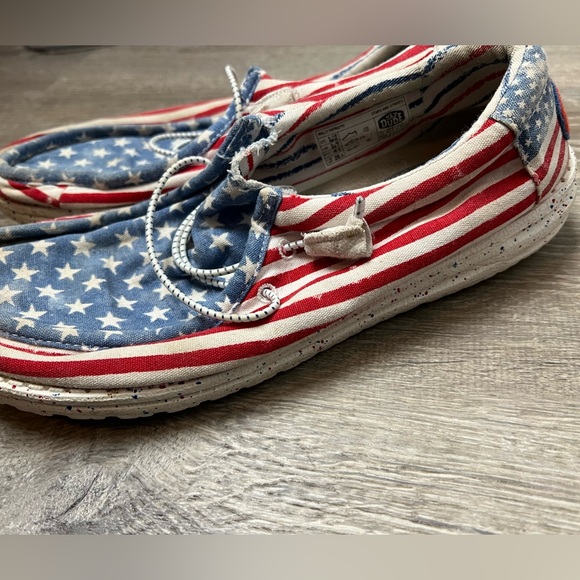 Hey Dude American shoes- W10 M8 - Picture 4 of 7